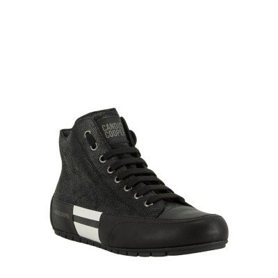 SNEAKER MIT PATCH
