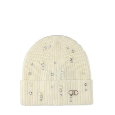BEANIE WITH APPLICATIONS