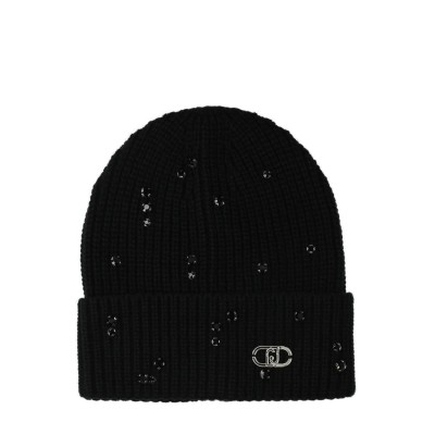 BEANIE WITH APPLICATIONS