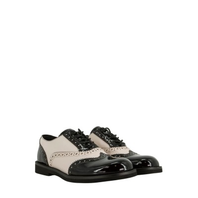 LACED SHOES