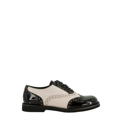 LACED SHOES