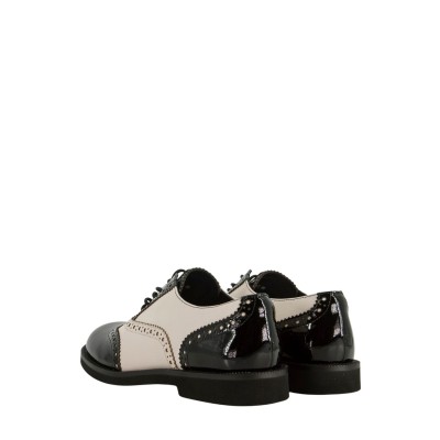 SCARPE STRINGATE