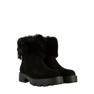 BOOTS YANELI