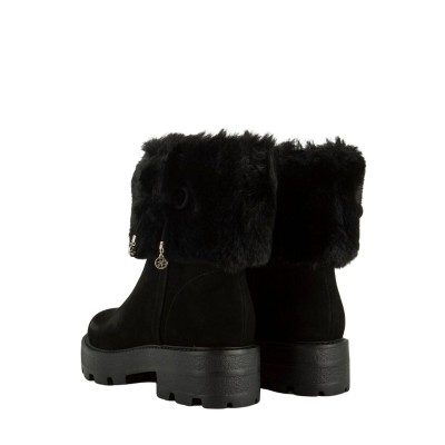 BOOTS YANELI