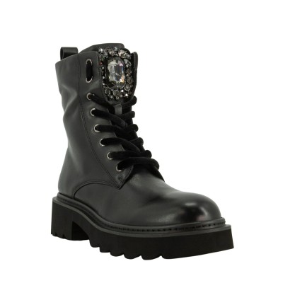 COMBAT BOOTS