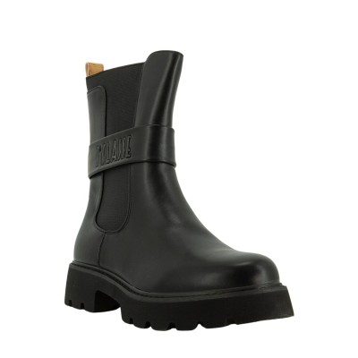 CHELSEA BOOTS