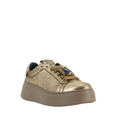SNEAKERS SNEAKERS