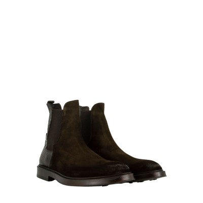 CHELSEA BOOTS