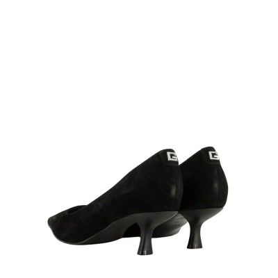 DÉCOLLETÉ DENNORLY