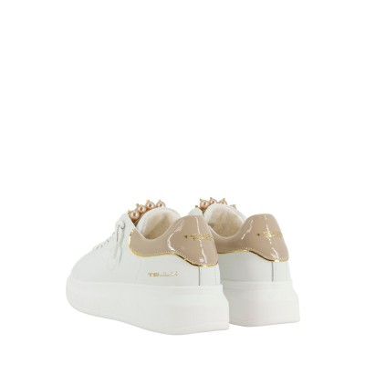 CHIC PEARL SNEAKERS