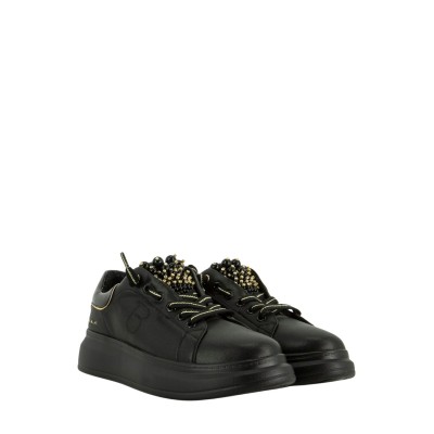 CHIC PEARL SNEAKERS