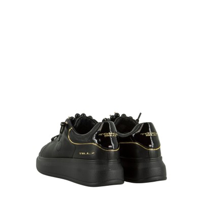 CHIC PEARL SNEAKERS