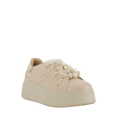 DAZZLING BEAD SNEAKERS