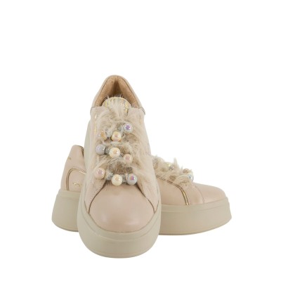 DAZZLING BEAD SNEAKERS
