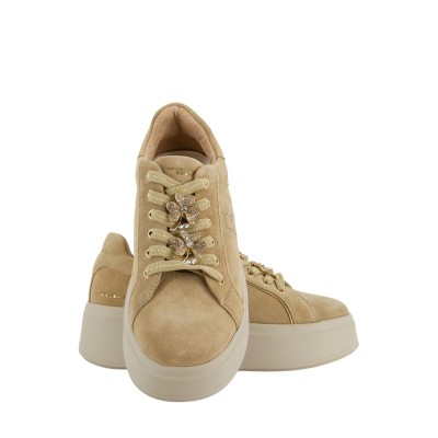 DAZZLING SNEAKERS