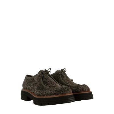 LACED SHOES