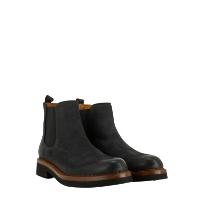 CHELSEA BOOTS