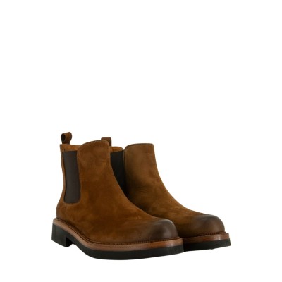 CHELSEA BOOTS