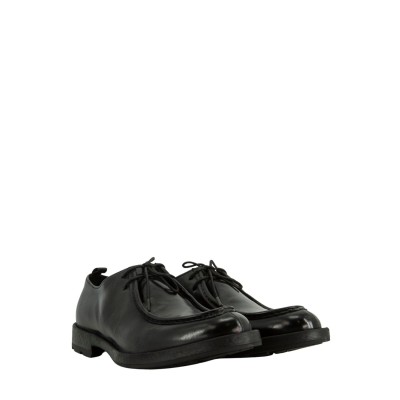 SCARPE STRINGATE