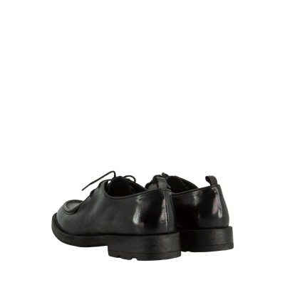 LACED SHOES