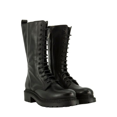 COMBAT BOOTS