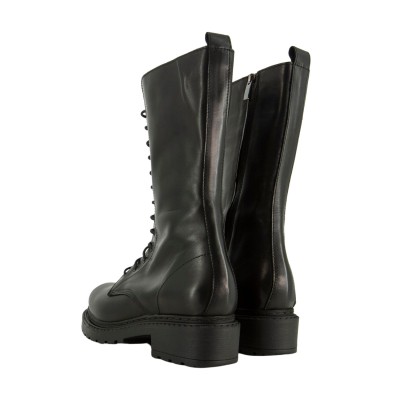 COMBAT BOOTS