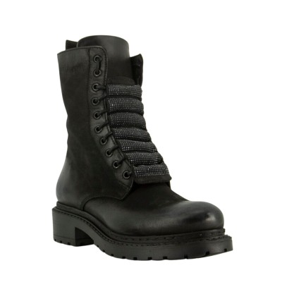 COMBAT BOOTS