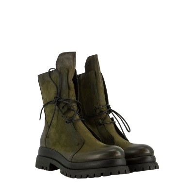 COMBAT BOOTS