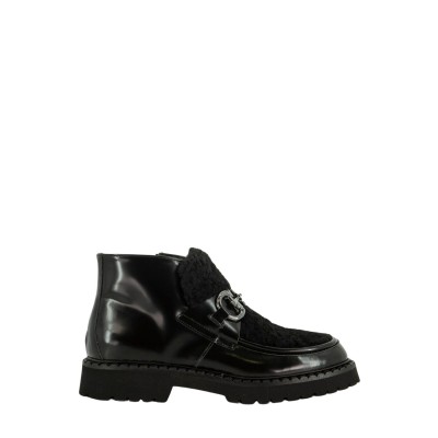 ANKLE BOOTS