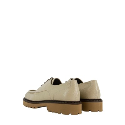 LACED SHOES