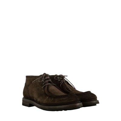 LACED SHOES