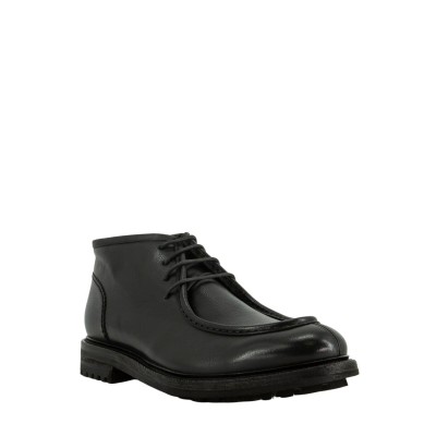 LACED SHOES