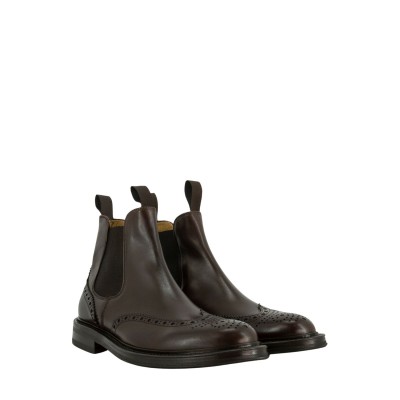 CHELSEA BOOTS