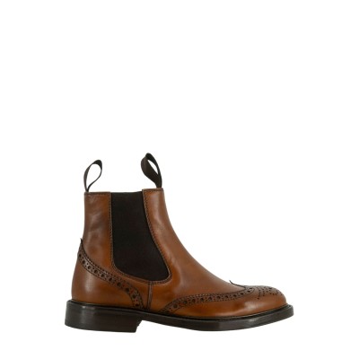 CHELSEA BOOTS