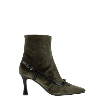 ANKLE BOOTS