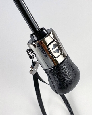 y7700_carbon_4.jpg