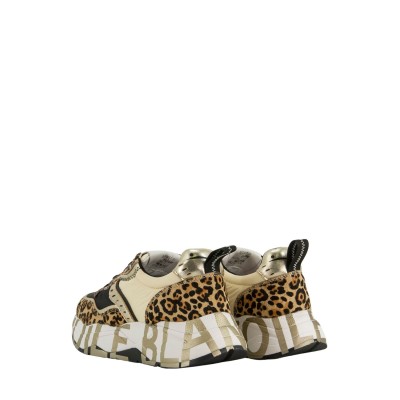 SNEAKERS CLUB105