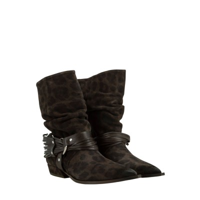 STIEFELETTEN