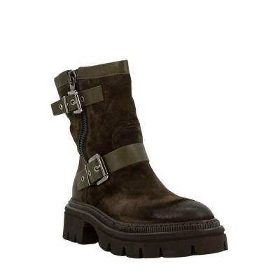 ANKLE BOOTS