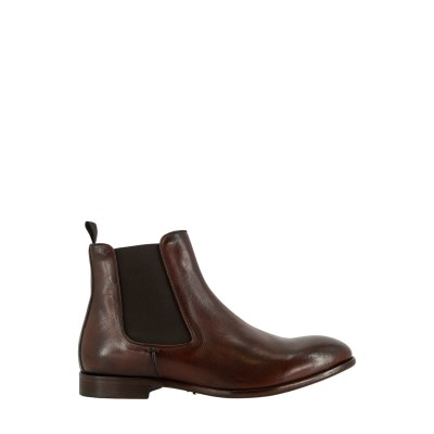 CHELSEA BOOTS
