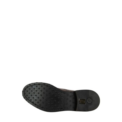 LACED SHOES