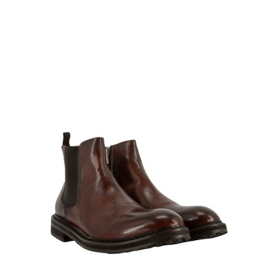 CHELSEA BOOTS