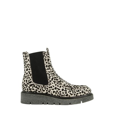 CHELSEA BOOTS VIORICA