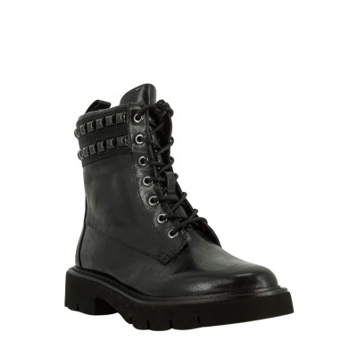 COMBAT BOOTS